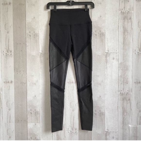 Alo Yoga leggings, black, size Medium. Excellent condition. Mesh - Picture 2 of 6